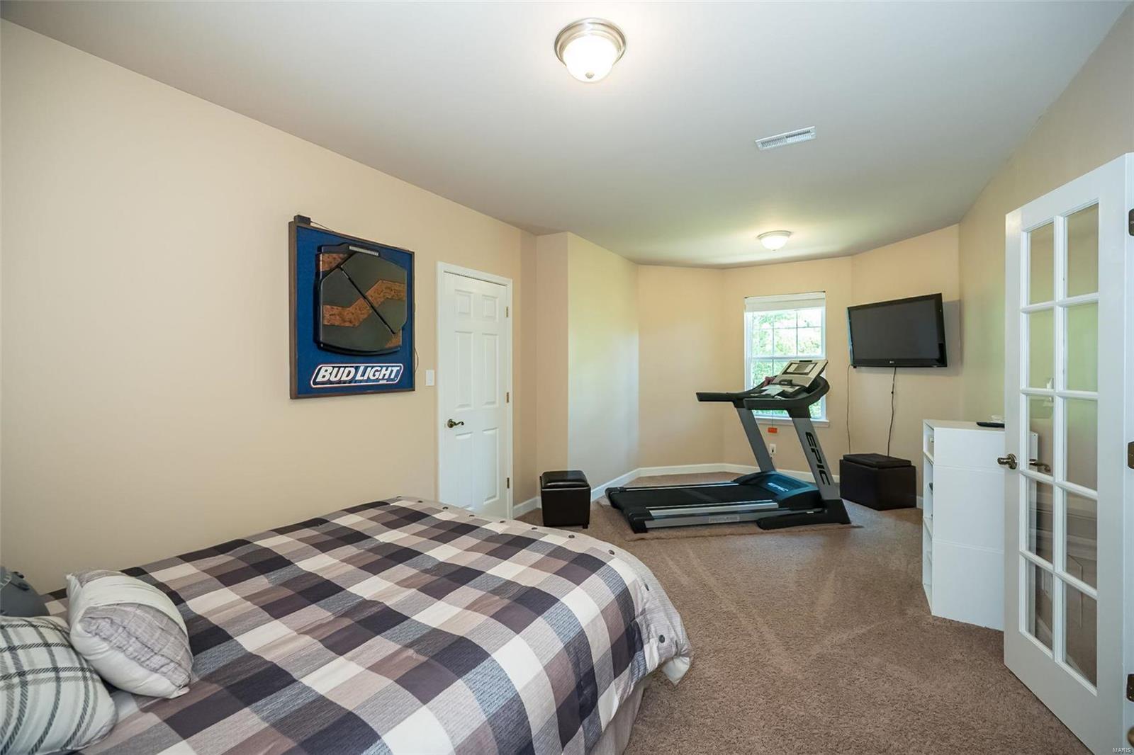 5041 Oak Bluff Drive