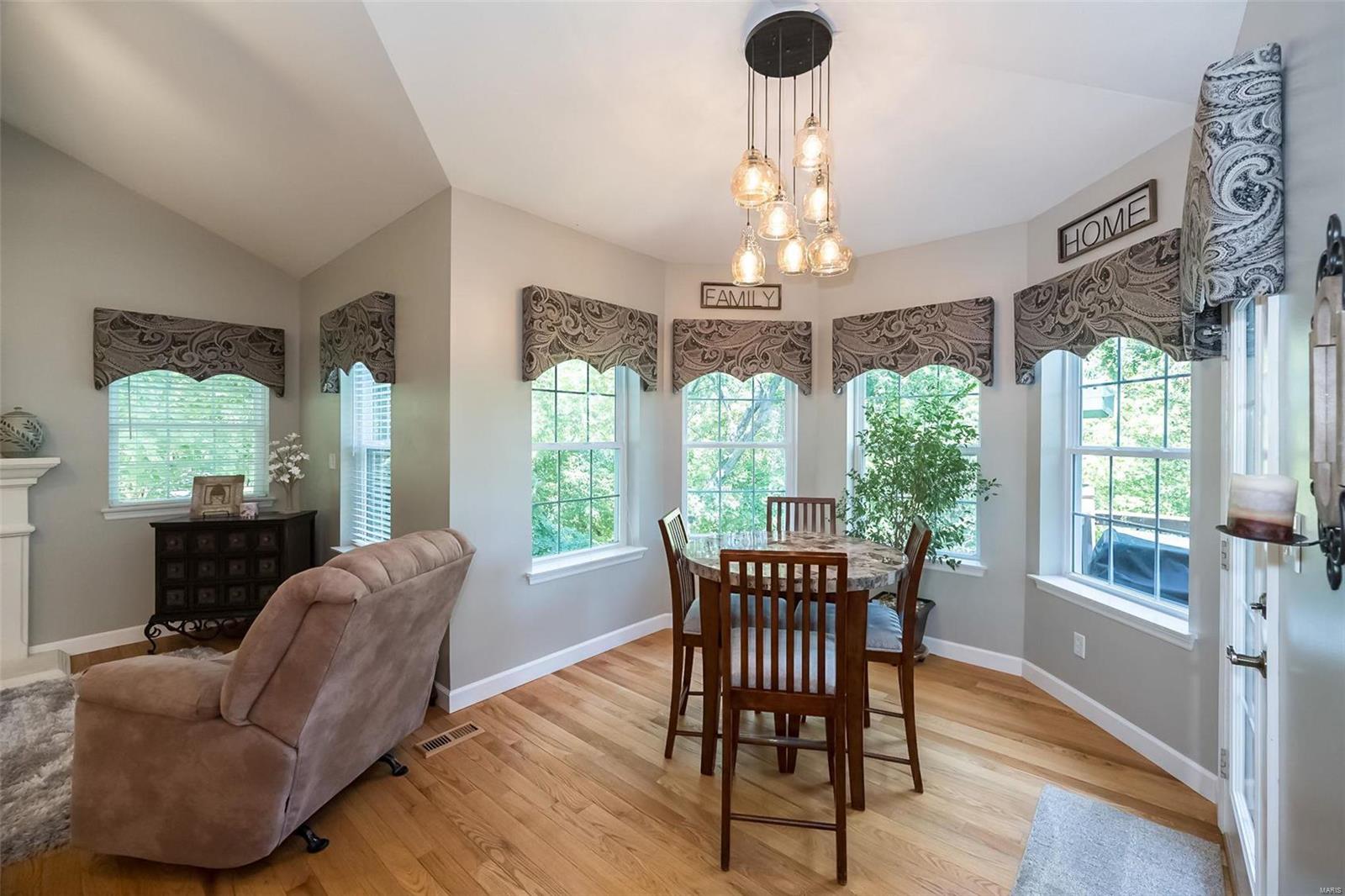 5041 Oak Bluff Drive