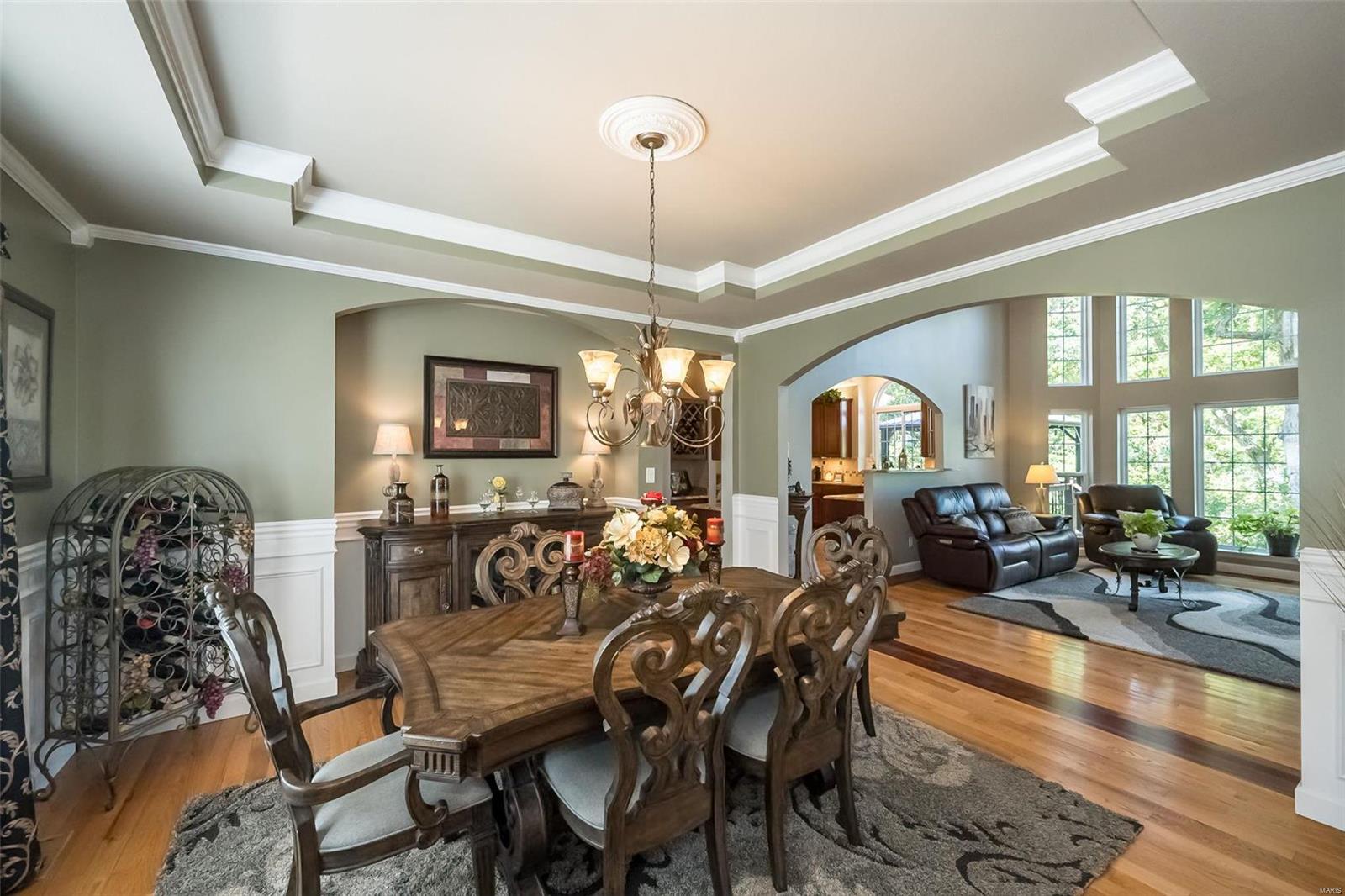 5041 Oak Bluff Drive