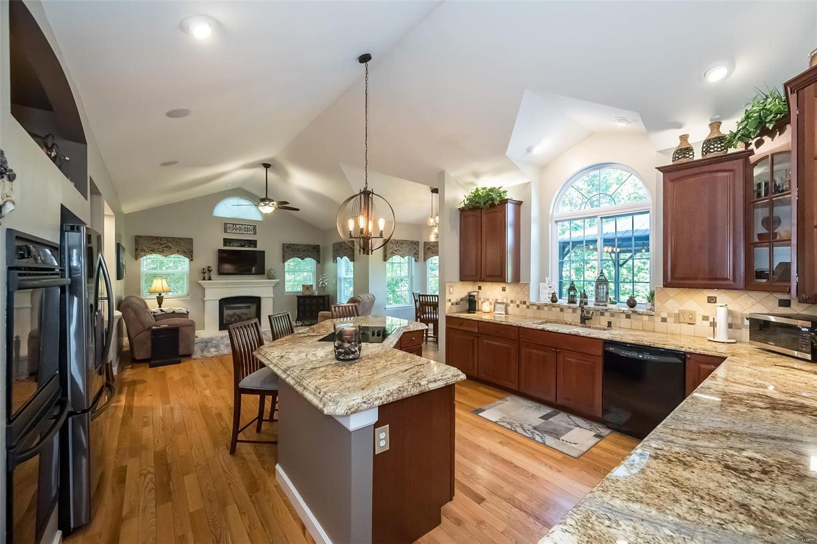 5041 Oak Bluff Drive