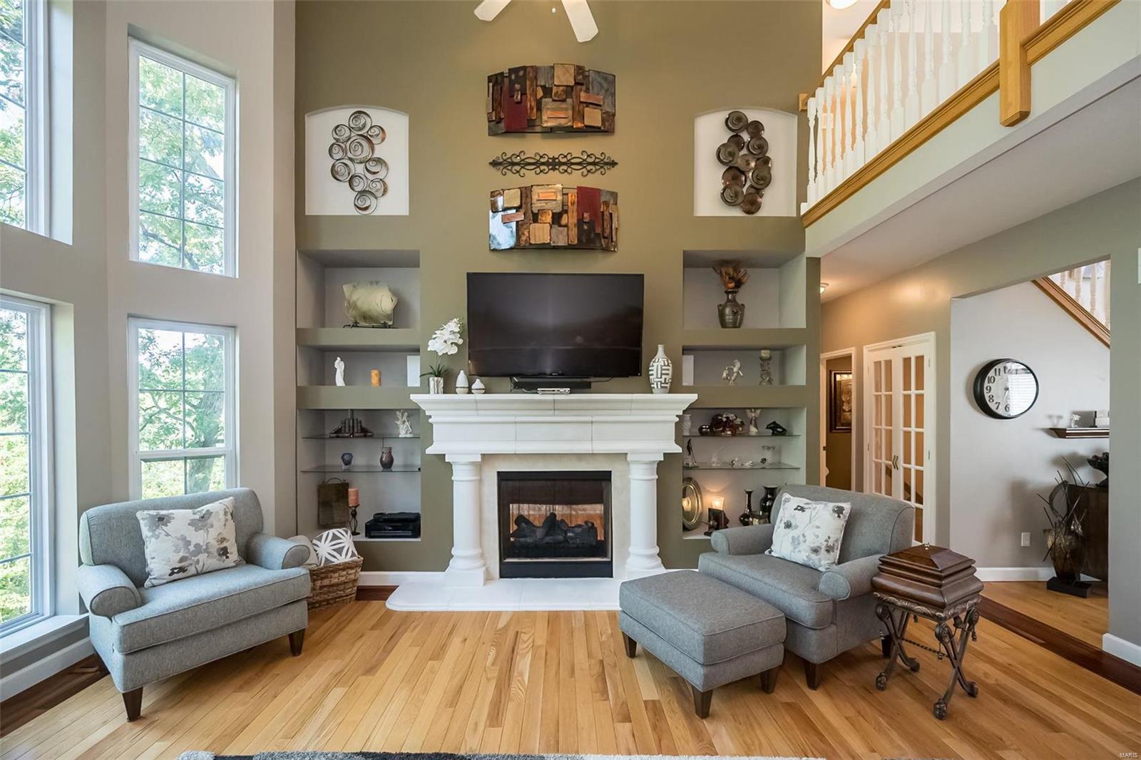 5041 Oak Bluff Drive