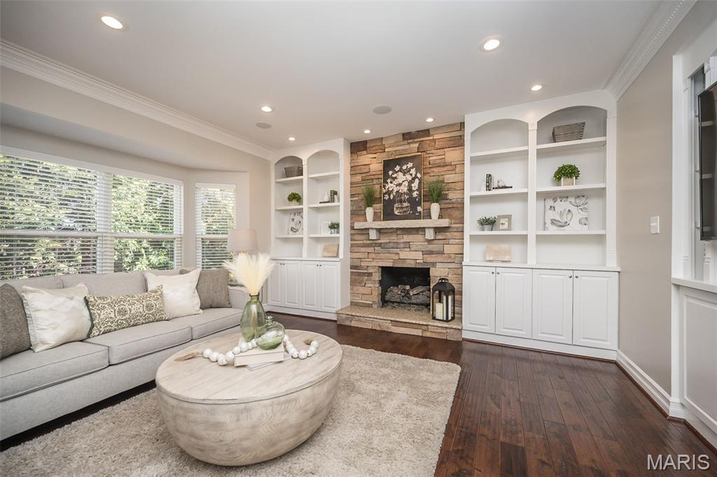 136 Roehampton Lane