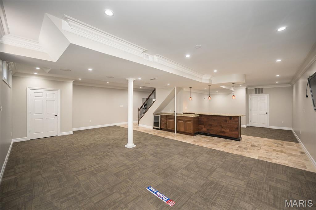 136 Roehampton Lane