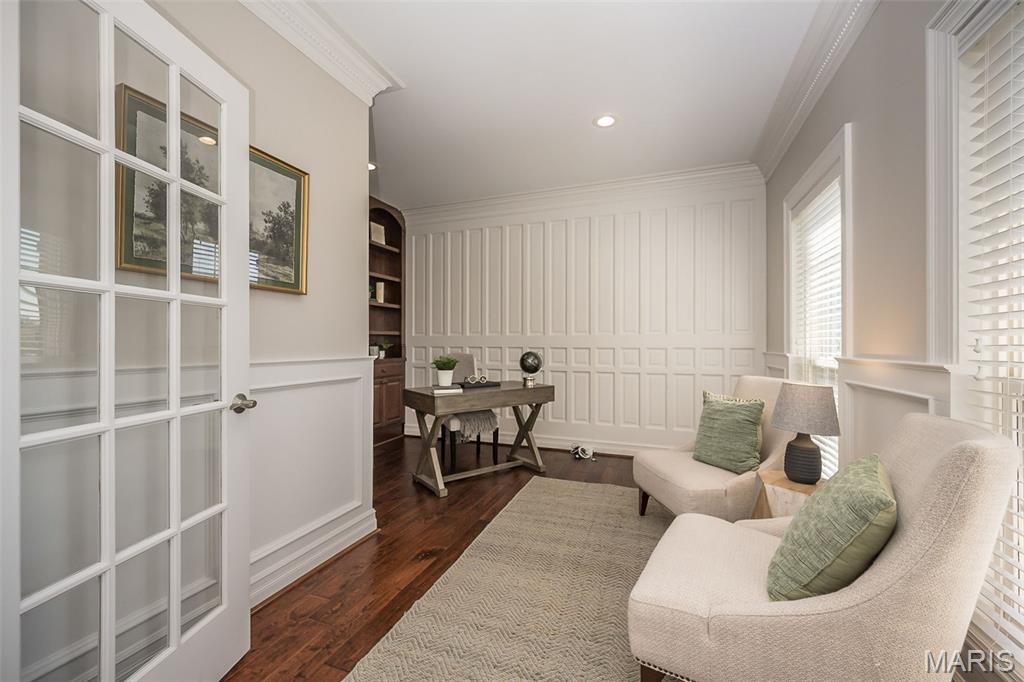 136 Roehampton Lane
