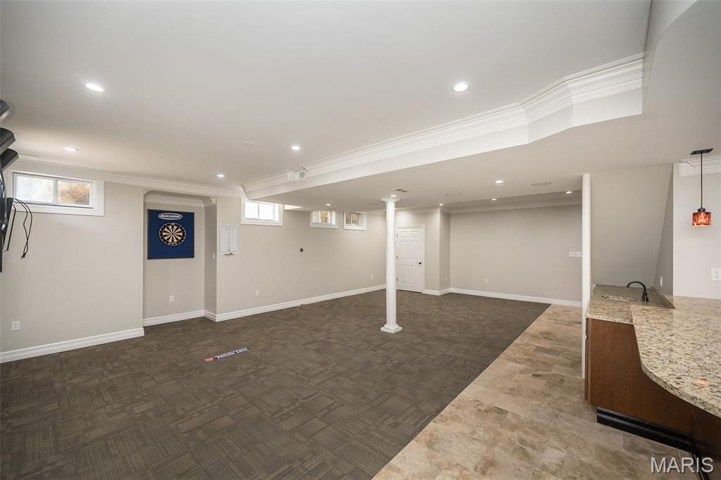 136 Roehampton Lane