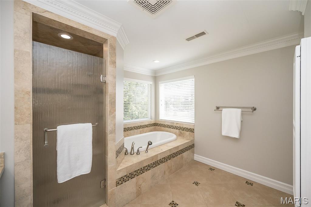136 Roehampton Lane