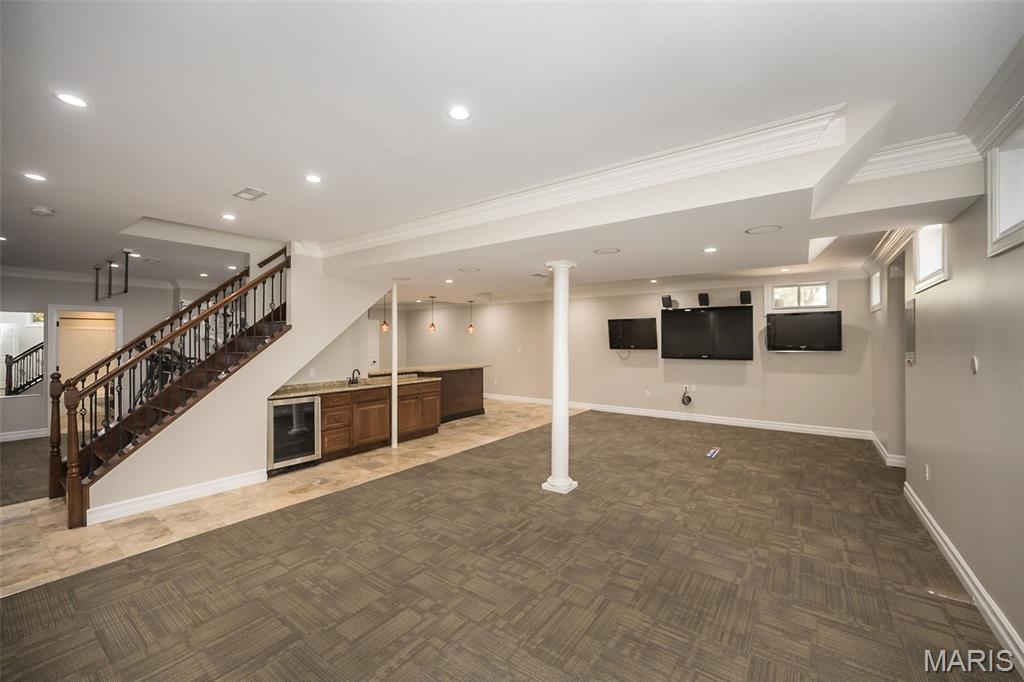136 Roehampton Lane