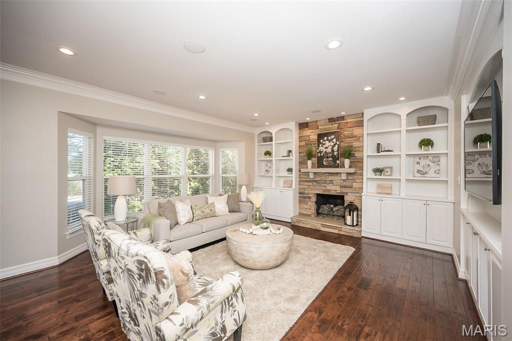 136 Roehampton Lane