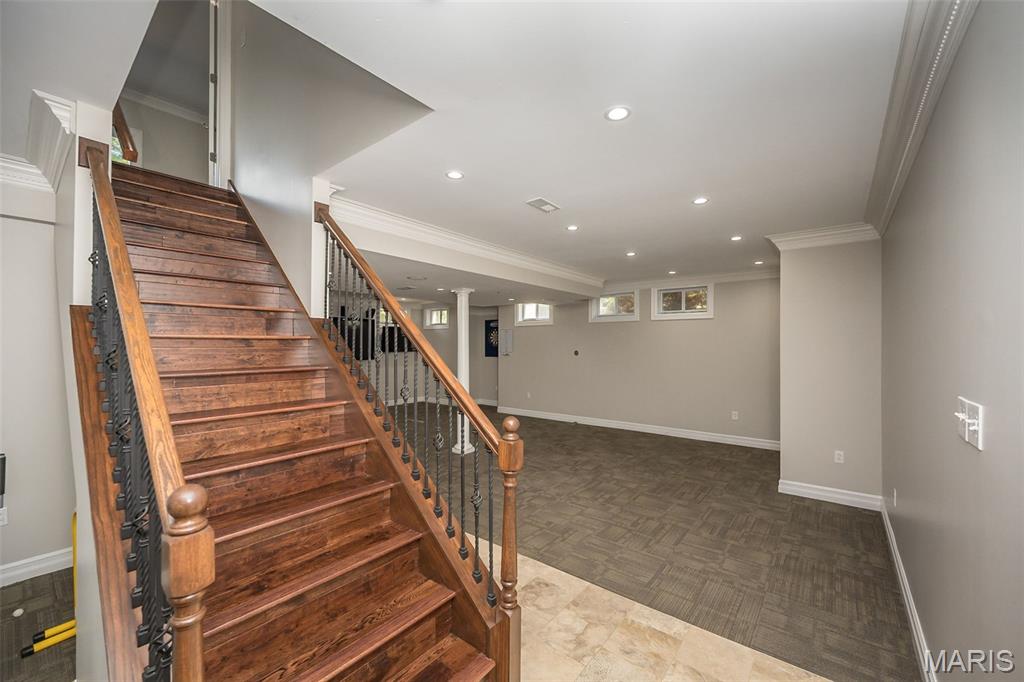 136 Roehampton Lane