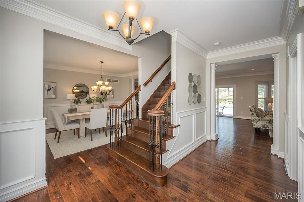 136 Roehampton Lane