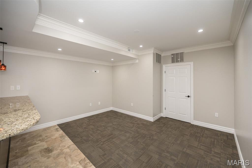 136 Roehampton Lane