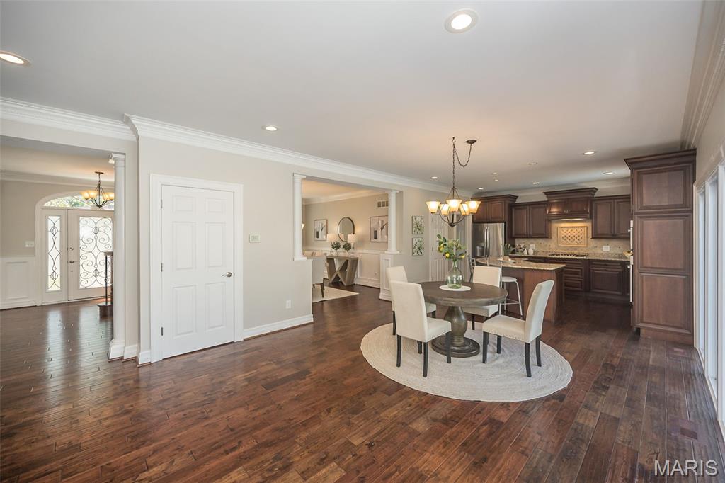 136 Roehampton Lane