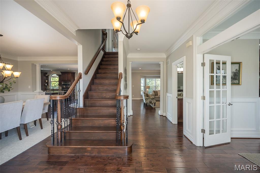 136 Roehampton Lane