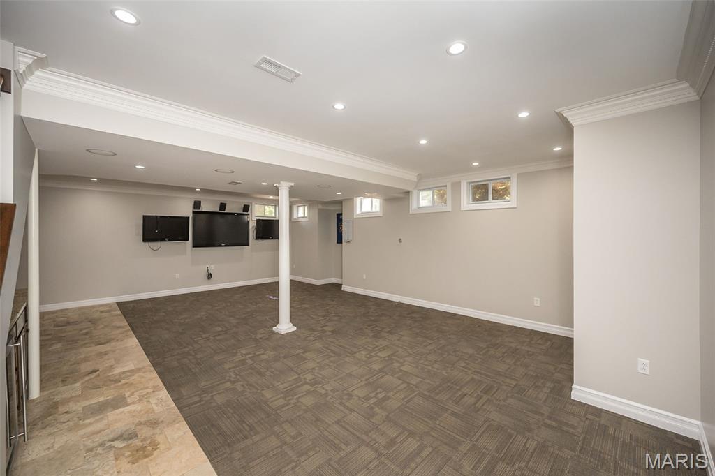 136 Roehampton Lane