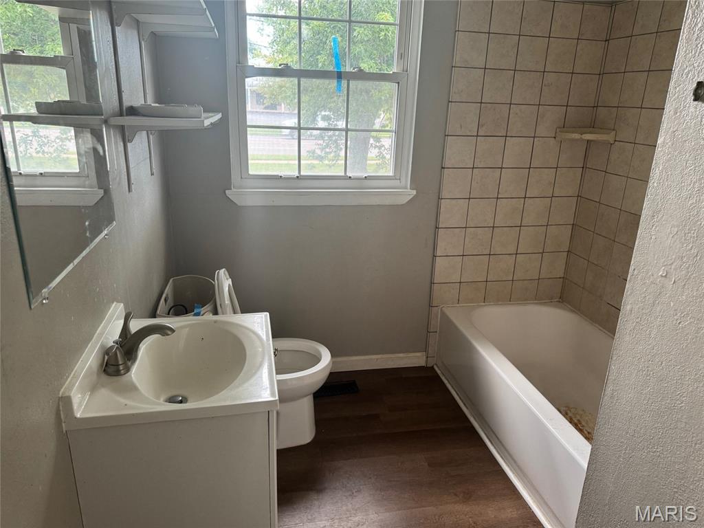 1090 Howdershell Road