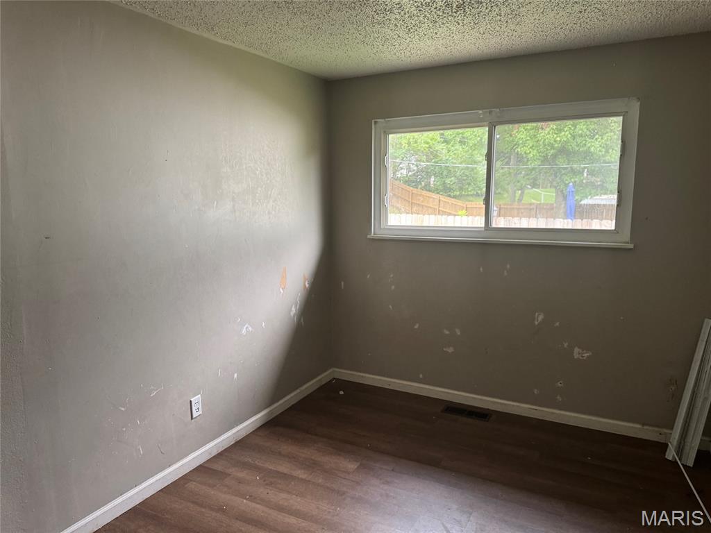 1090 Howdershell Road