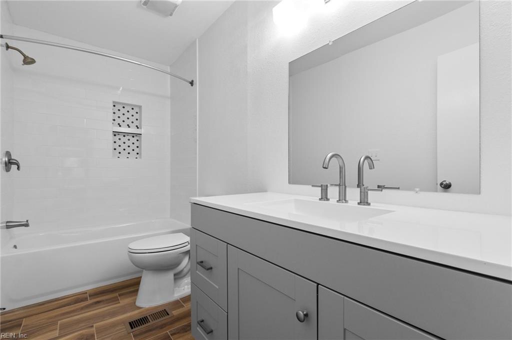 5308 Chatham Hall DR