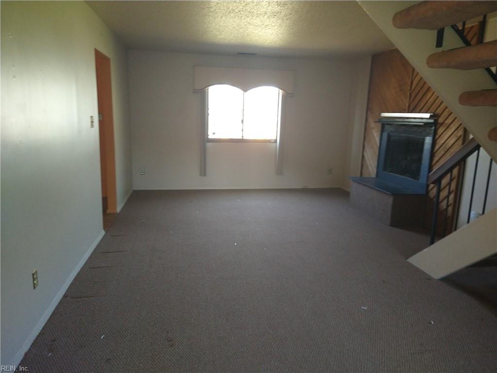 3873 Peachtree LN