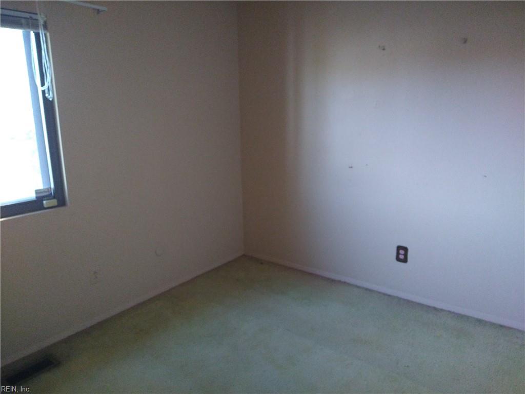 3873 Peachtree LN