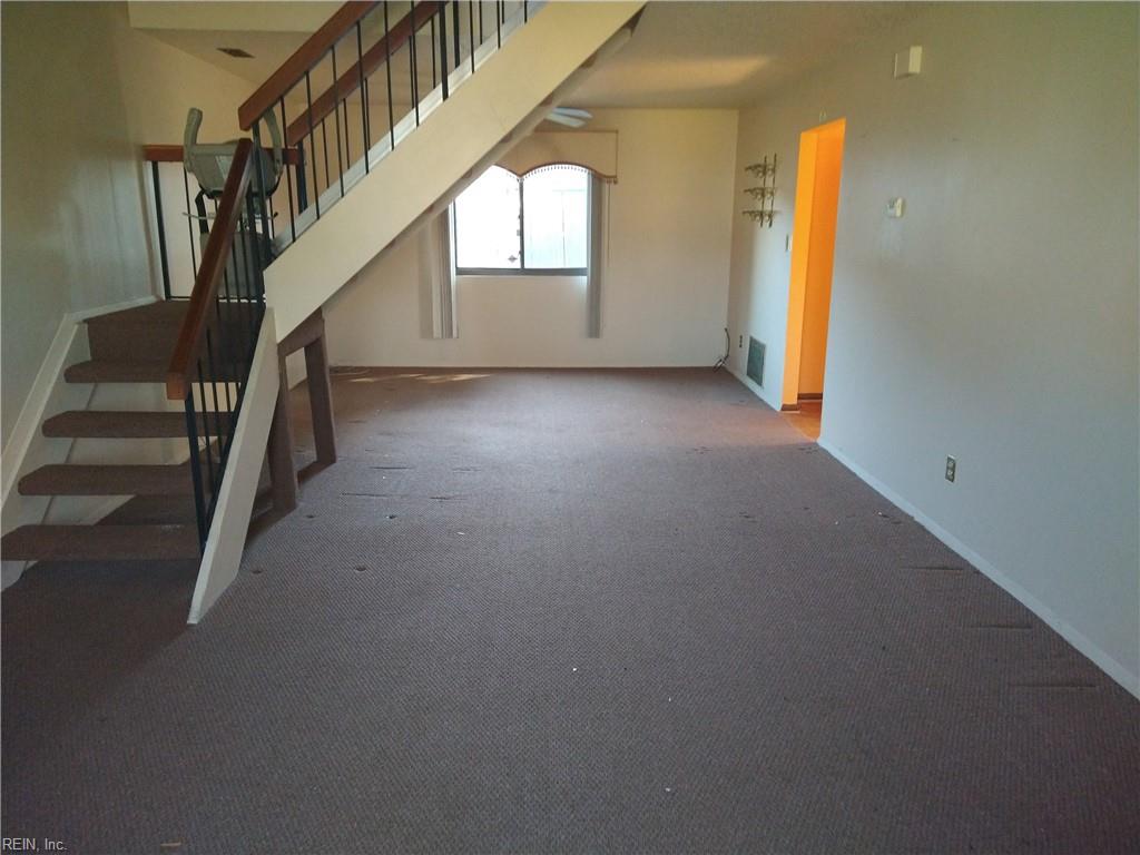 3873 Peachtree LN
