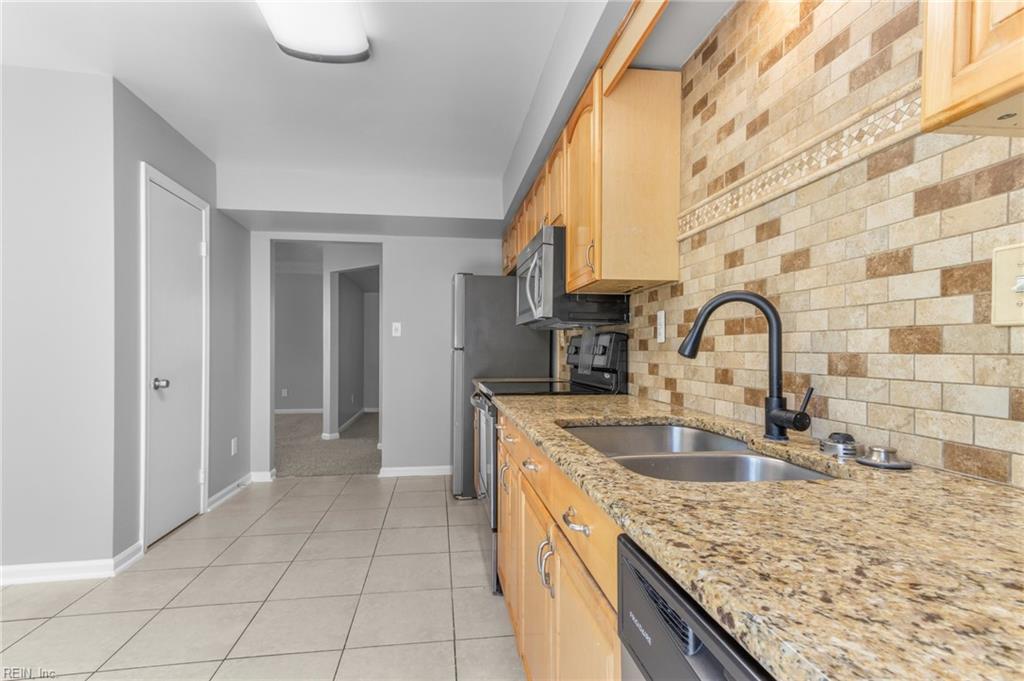 1508 Chirnside CT