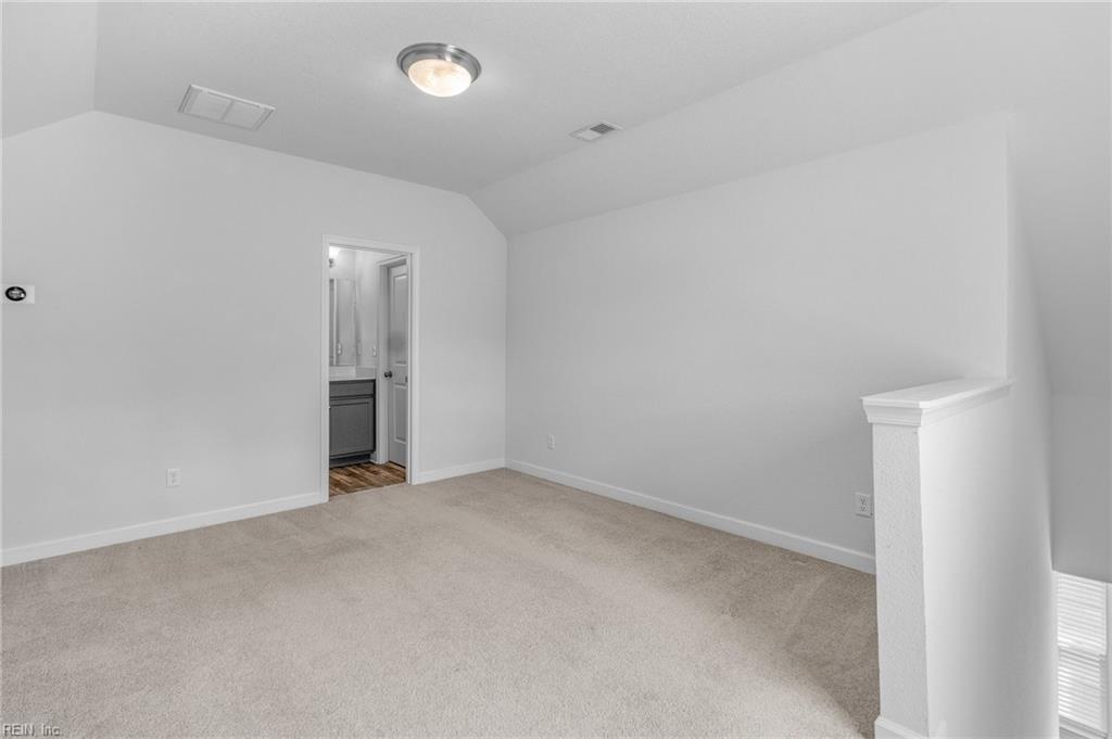 2100 Steiner ST