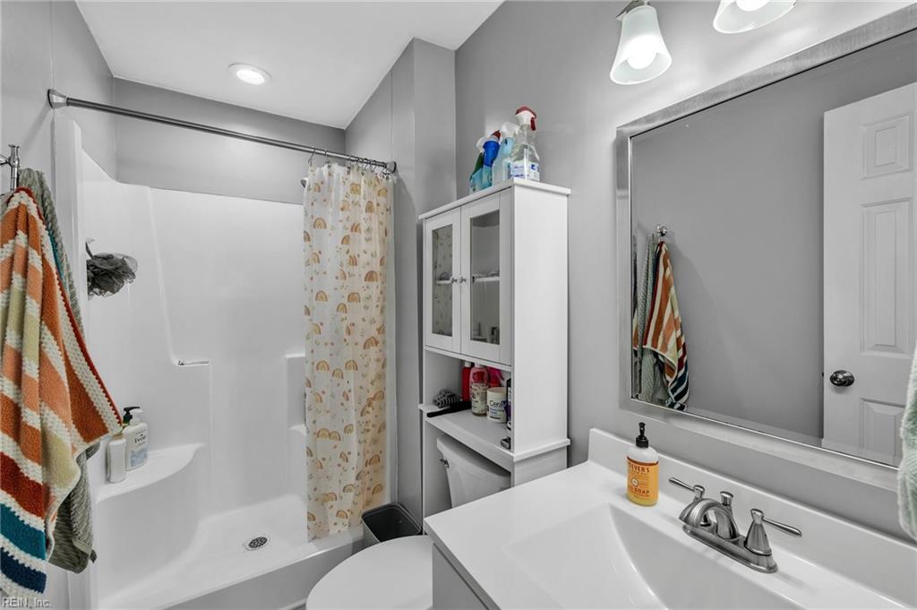 5421 Lynbrook LNDG