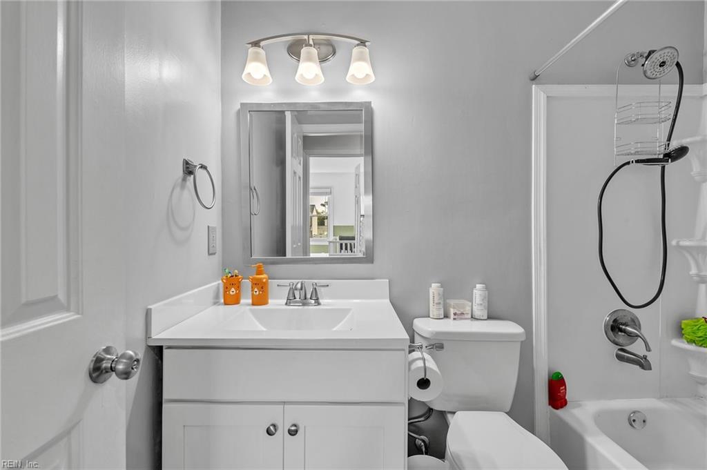 5421 Lynbrook LNDG