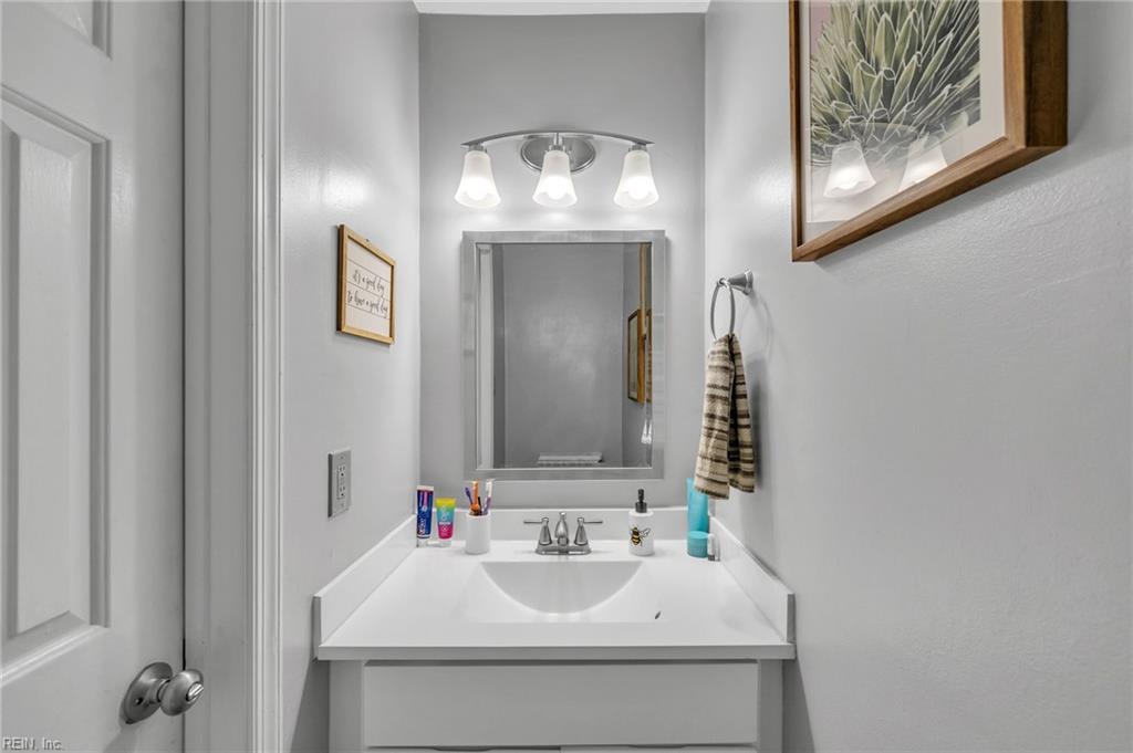 5421 Lynbrook LNDG