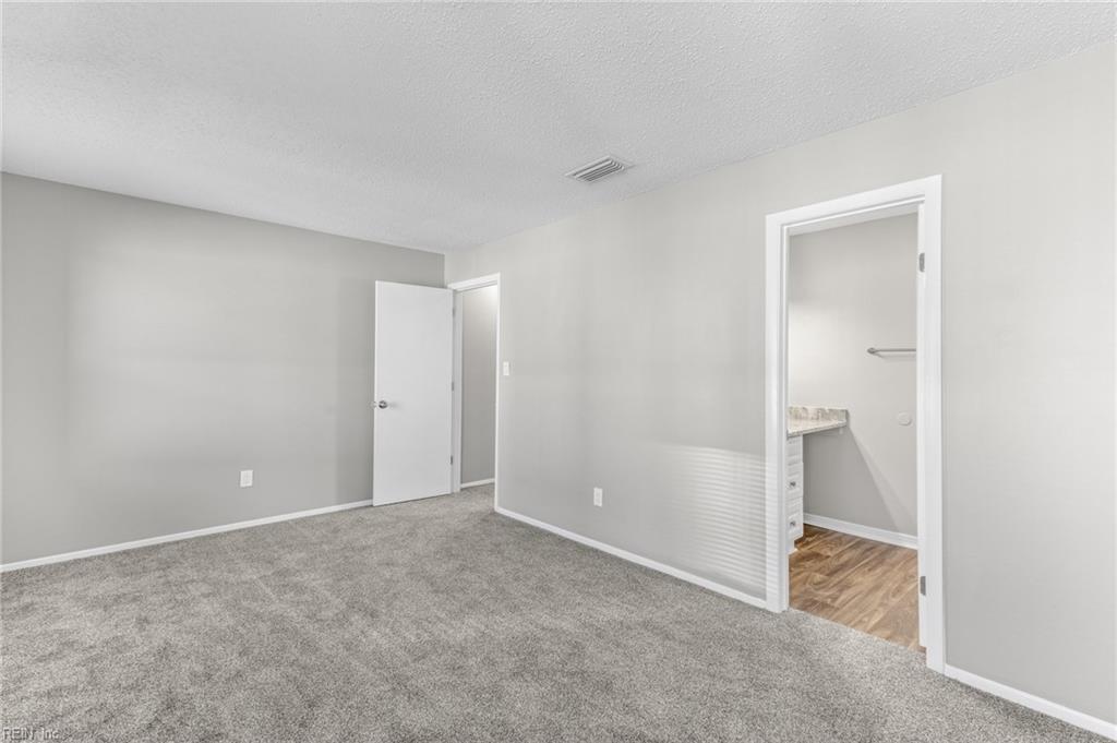 1402 Northface CT