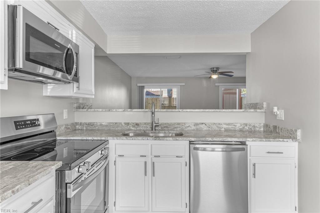 1402 Northface CT