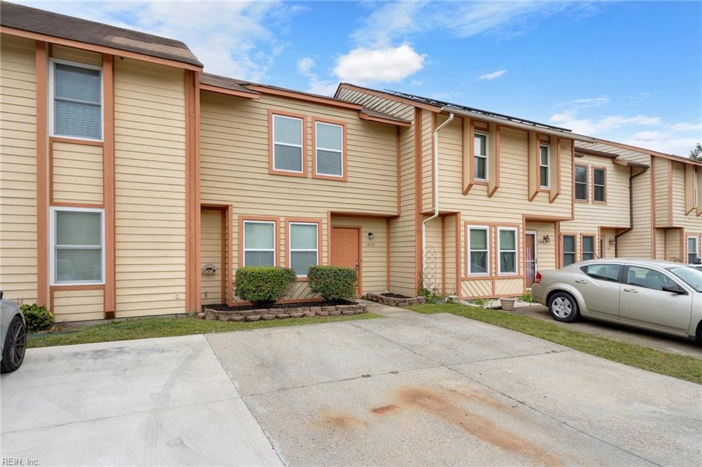 1402 Northface CT