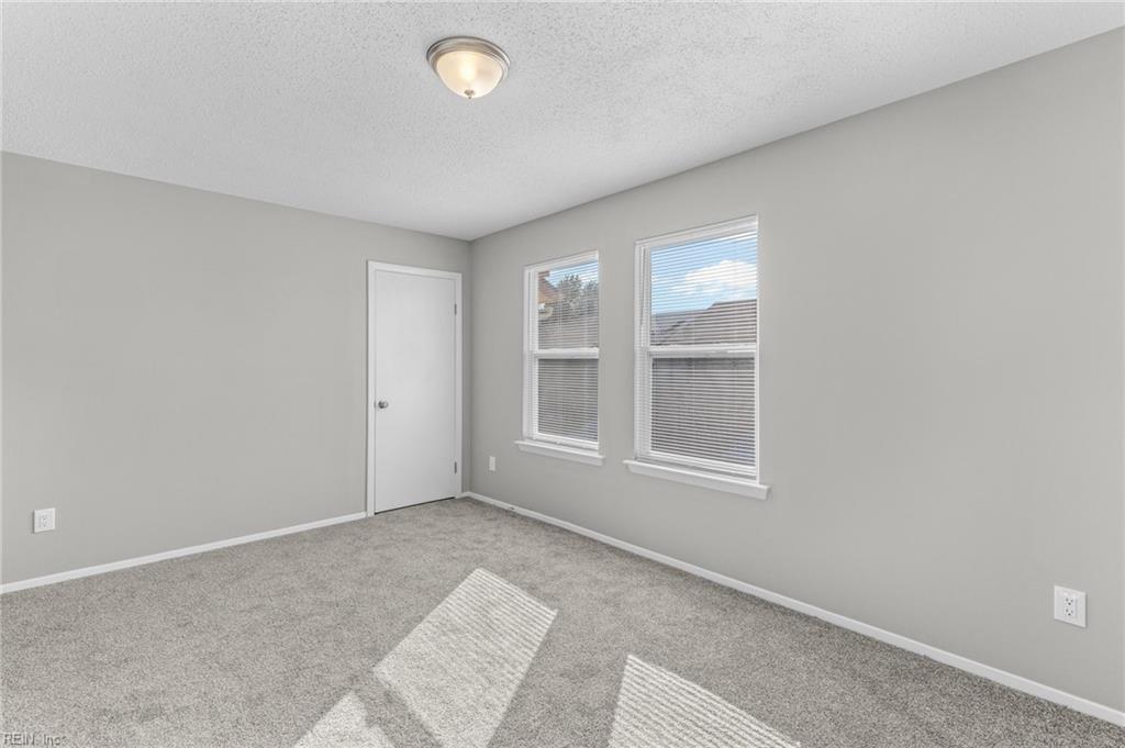 1402 Northface CT