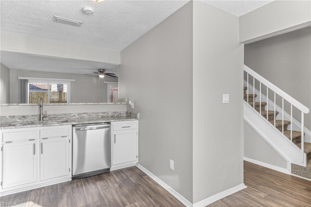 1402 Northface CT