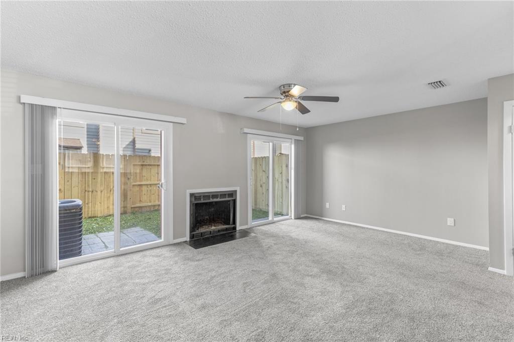 1402 Northface CT