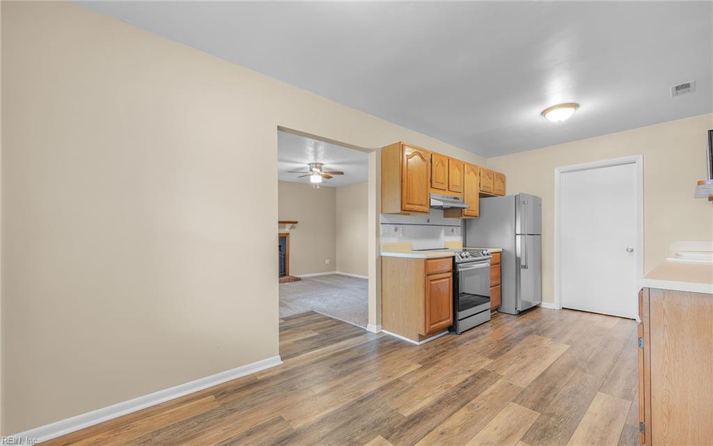 1752 Solar LN