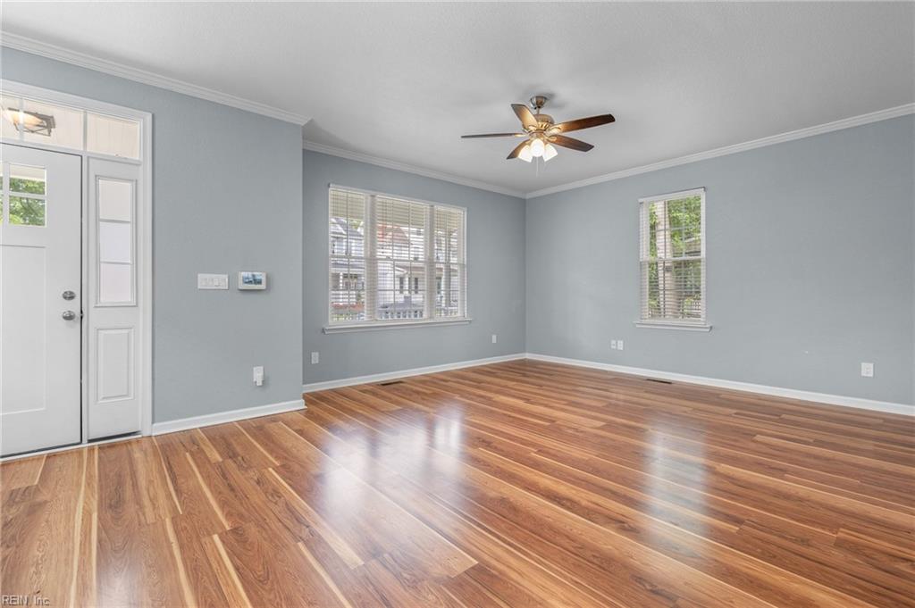 426 W 28th ST