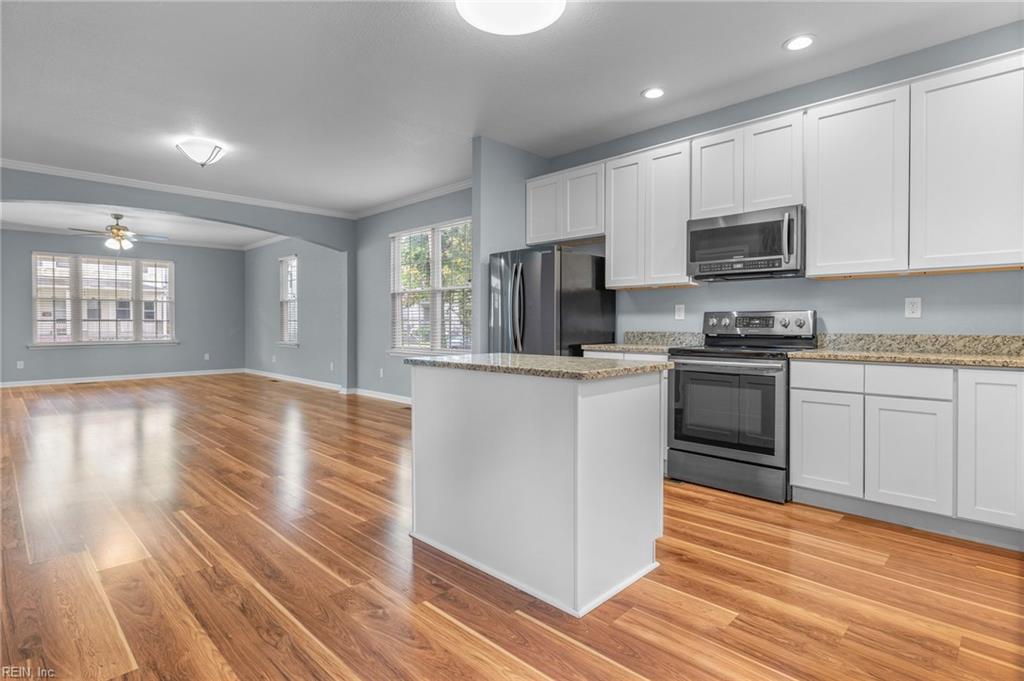 426 W 28th ST