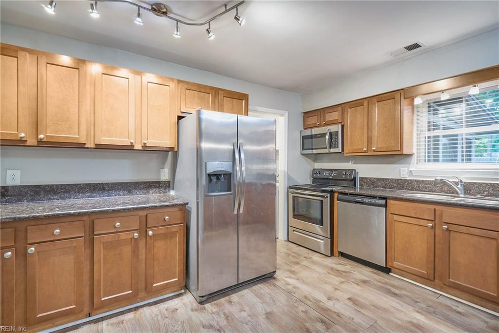 2916 Dante PL