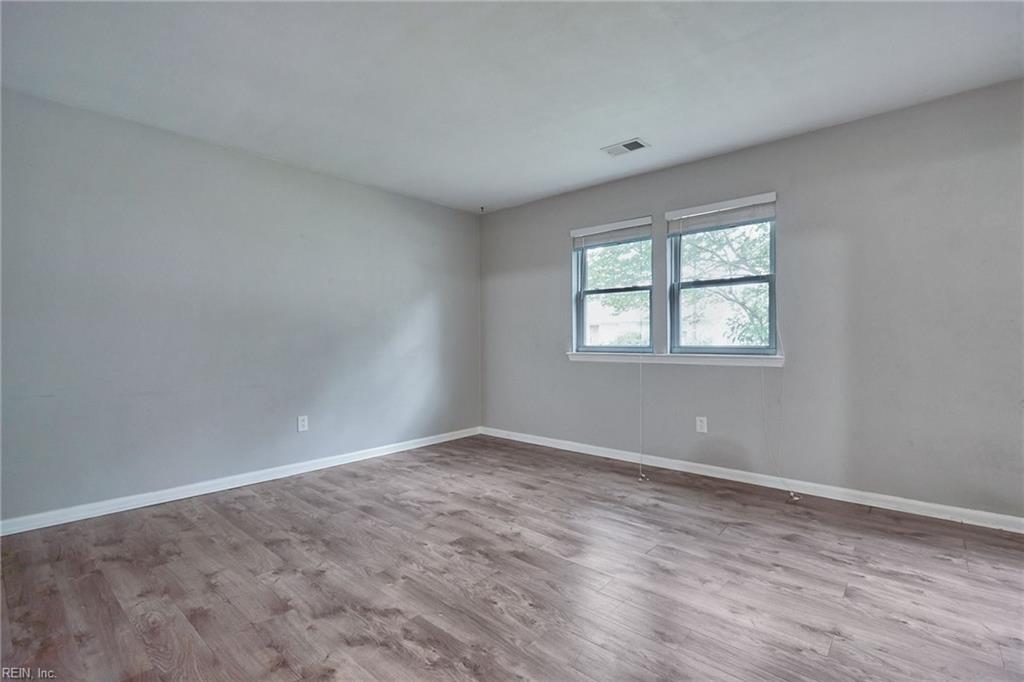 2916 Dante PL