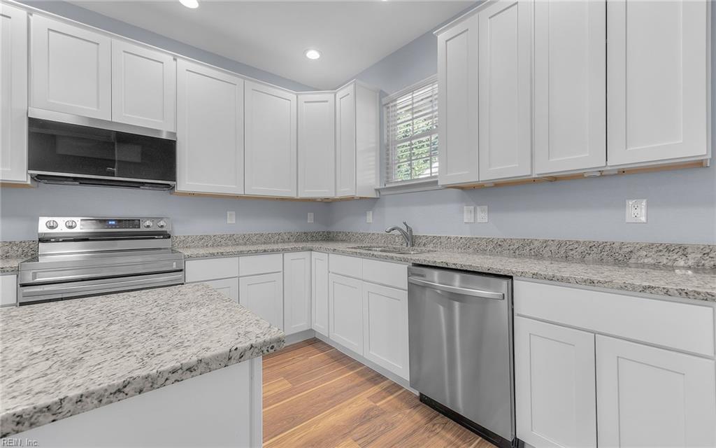 426 W 28th ST