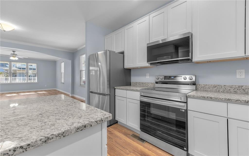 426 W 28th ST