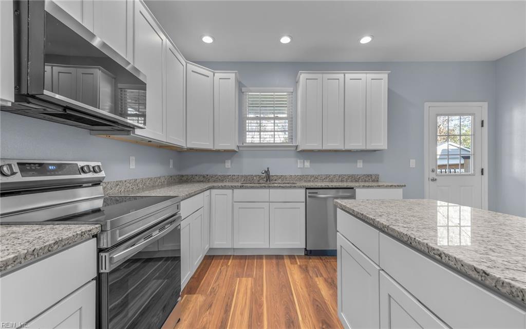 426 W 28th ST