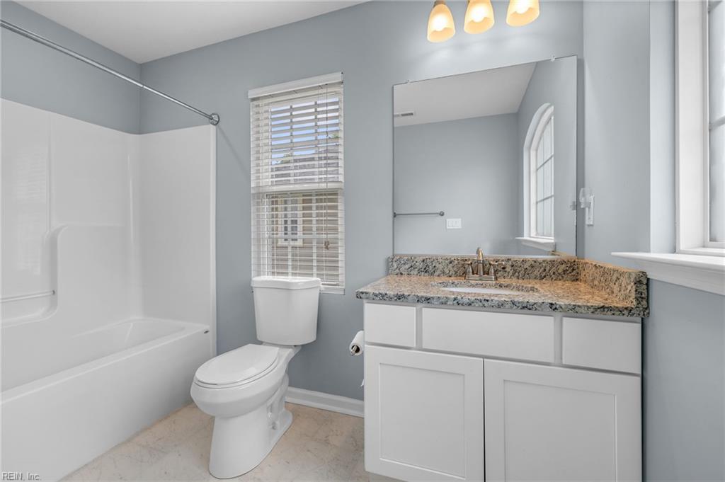 426 W 28th ST