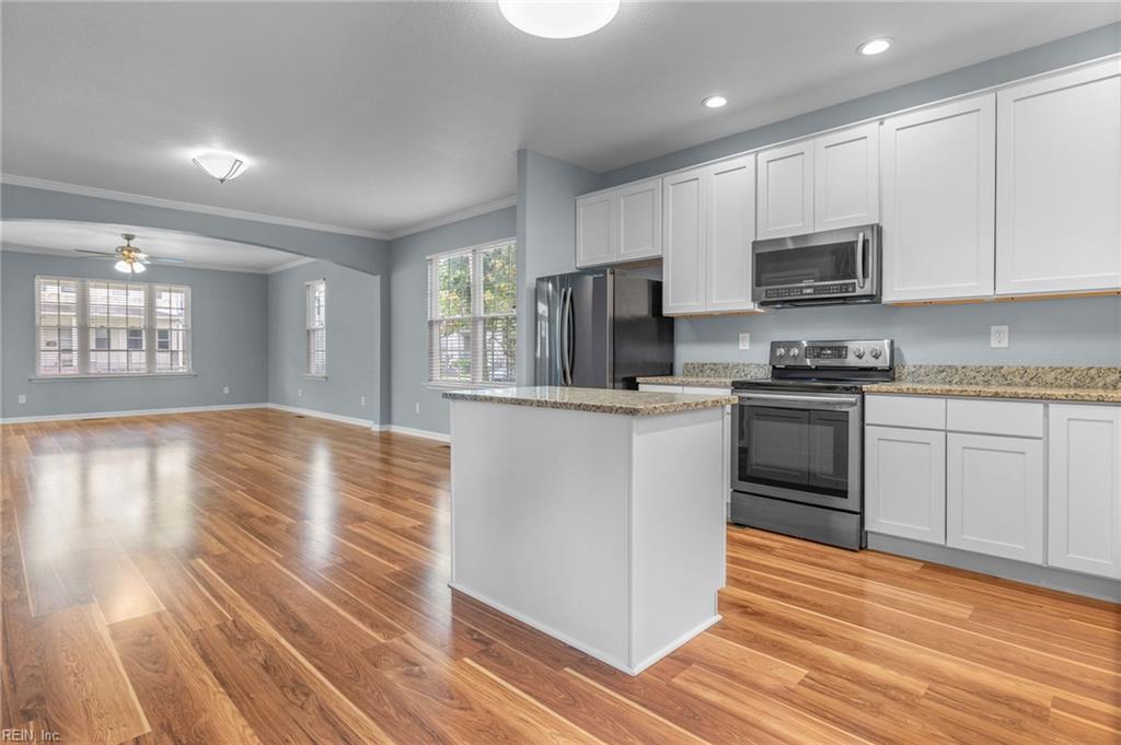 426 W 28th ST