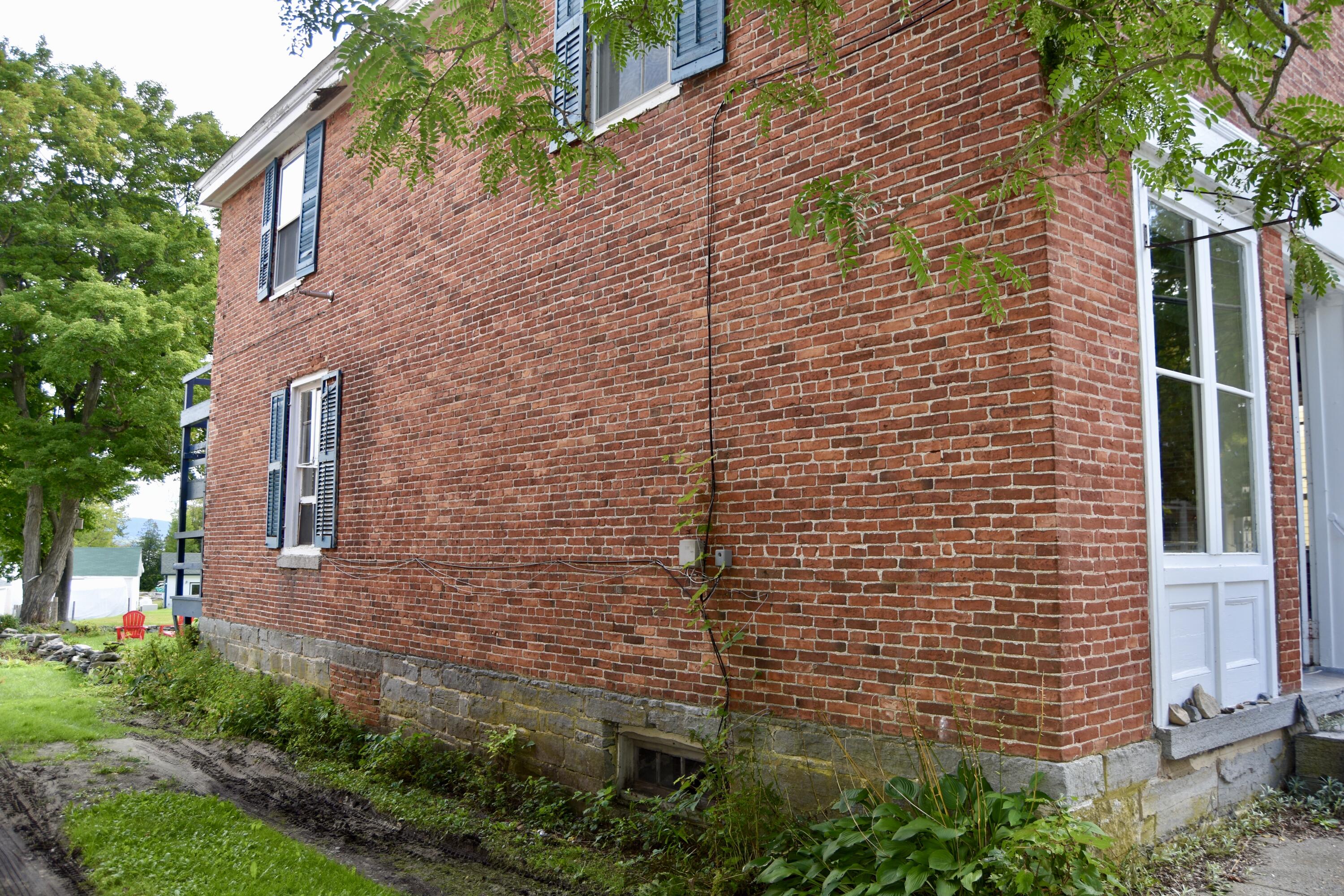 2304 Main Street Street