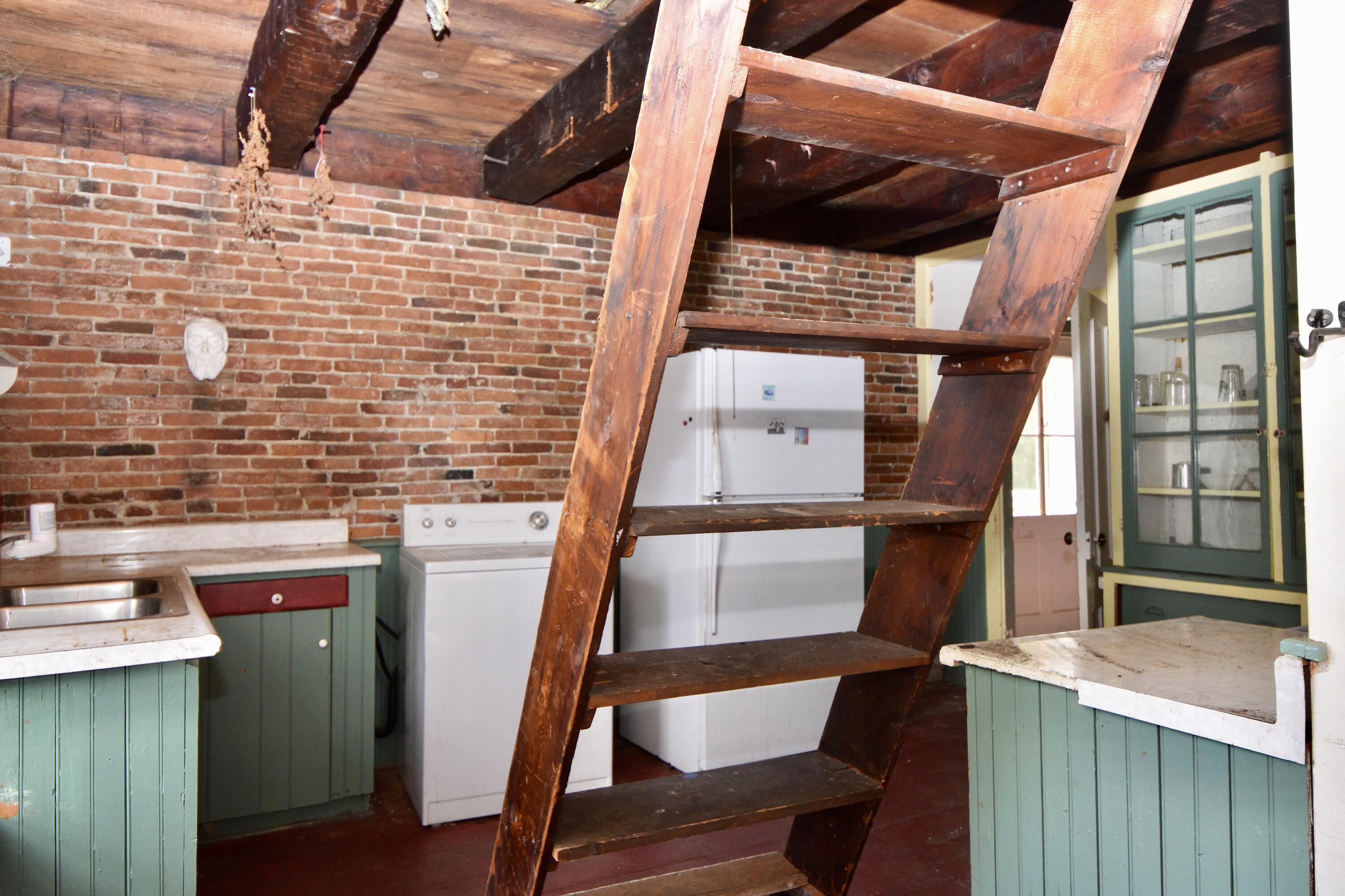 2304 Main Street Street