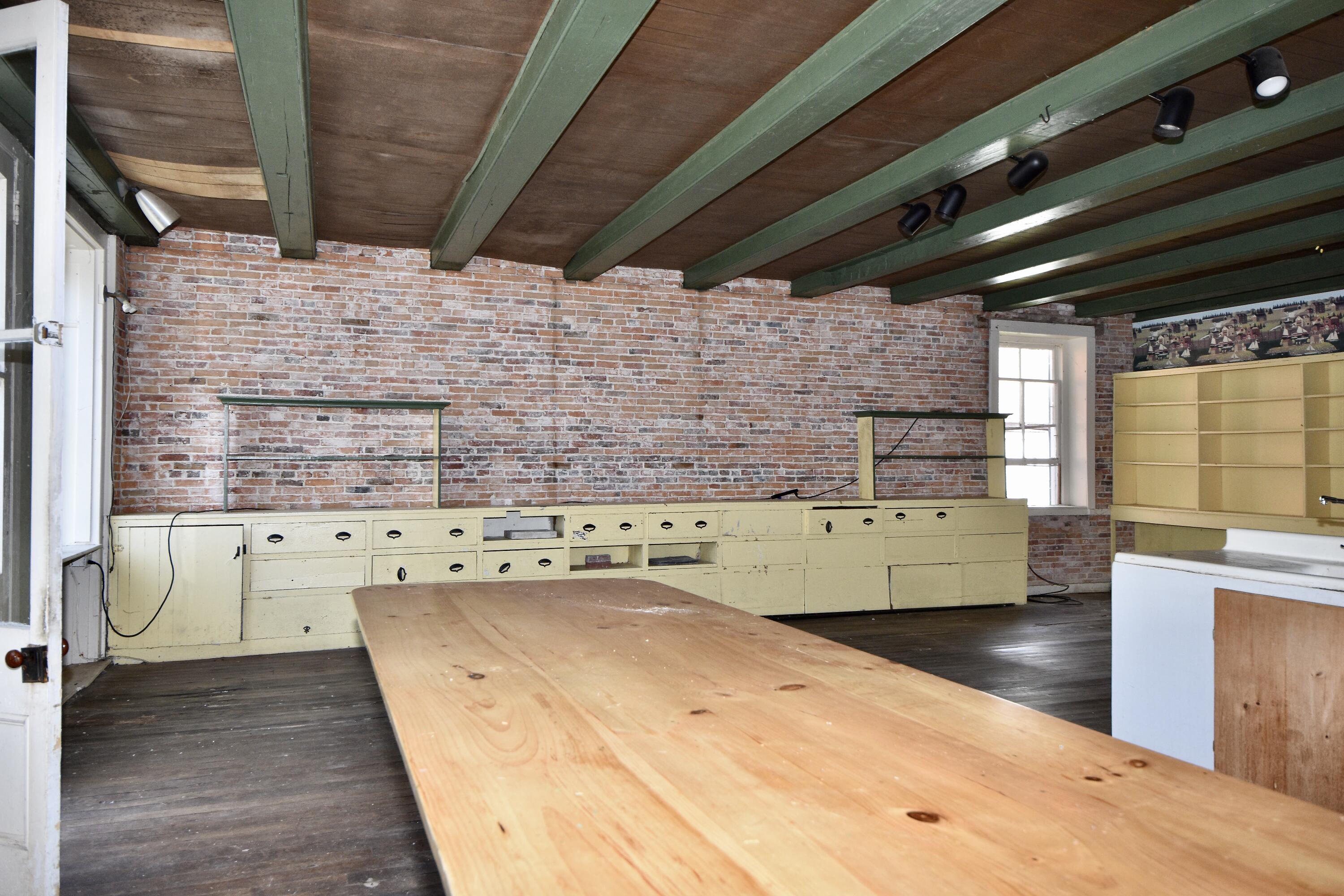 2304 Main Street Street