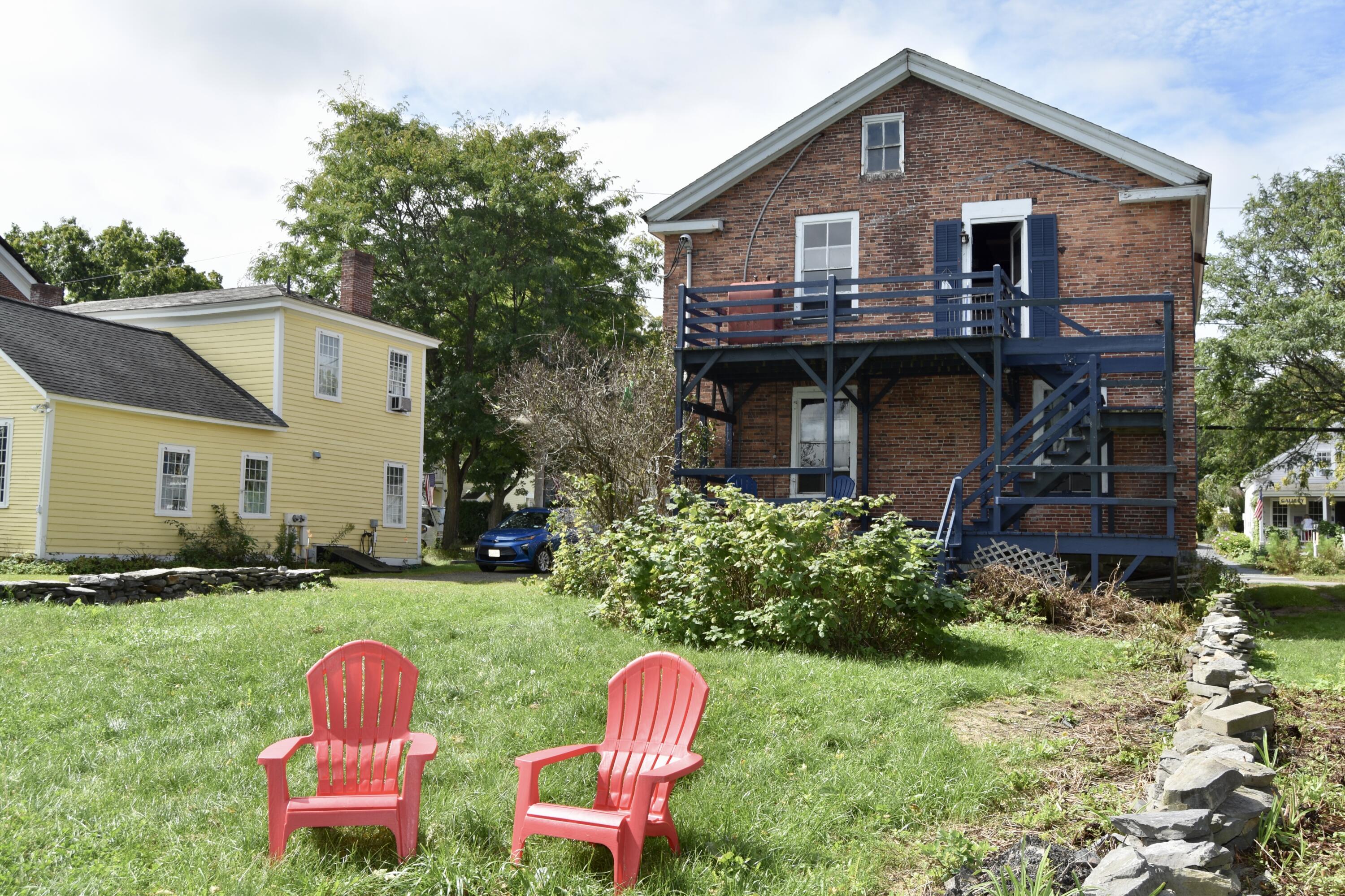 2304 Main Street Street