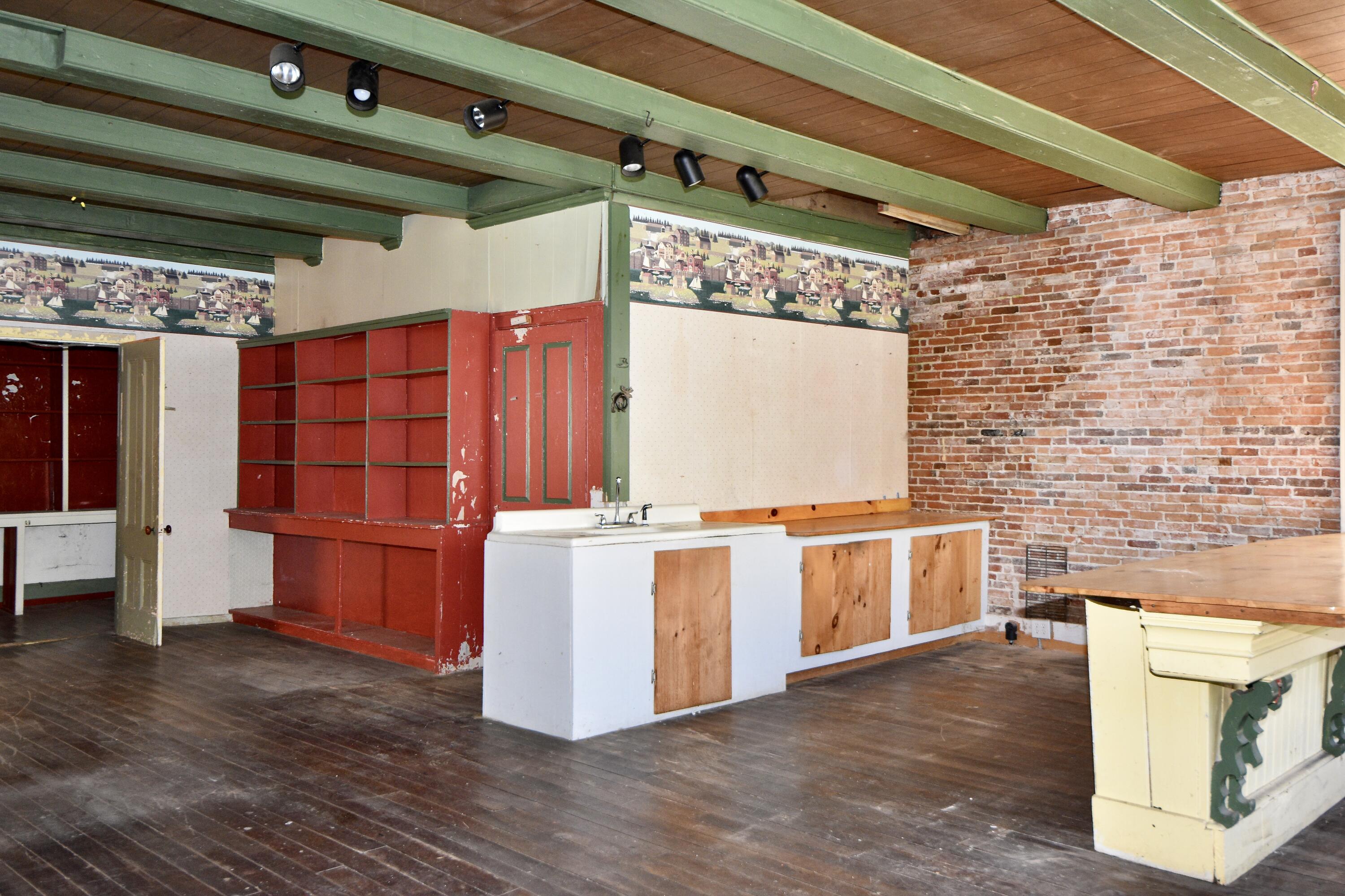 2304 Main Street Street